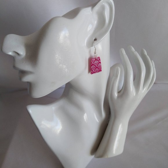 Handmade pink and white polymer clay earrings. Boucles d'oreilles fait à la main - Picture 2 of 6